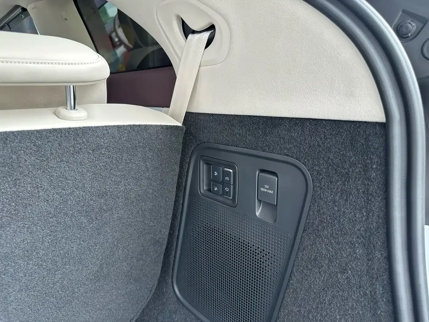 XPeng XPeng X9 2025 Extended Range Edition — Фото автомобиля 25