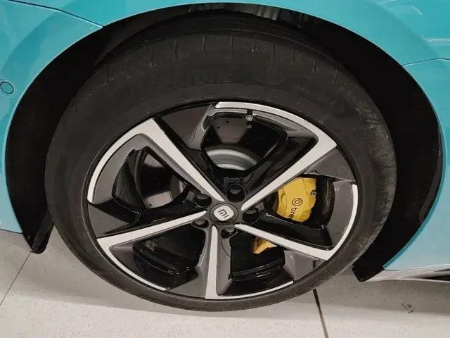 Xiaomi SU7 — Фото автомобиля 22