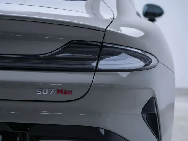 Xiaomi SU7 — Фото автомобиля 19
