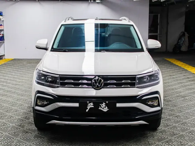Volkswagen T-Cross — Фото автомобиля 2