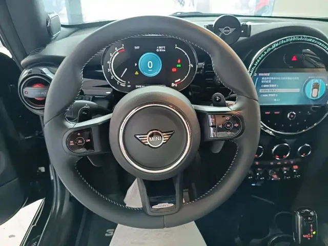 MINI Hatch — Фото автомобиля 10