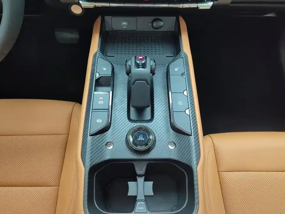 Haval Haval Meng Long NEV 2024 Hi4 102 Pro — Фото автомобиля 16