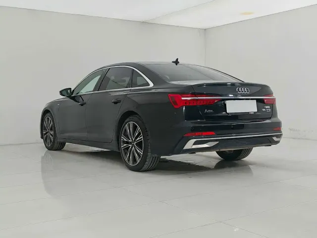 Audi A6L — Фото автомобиля 4