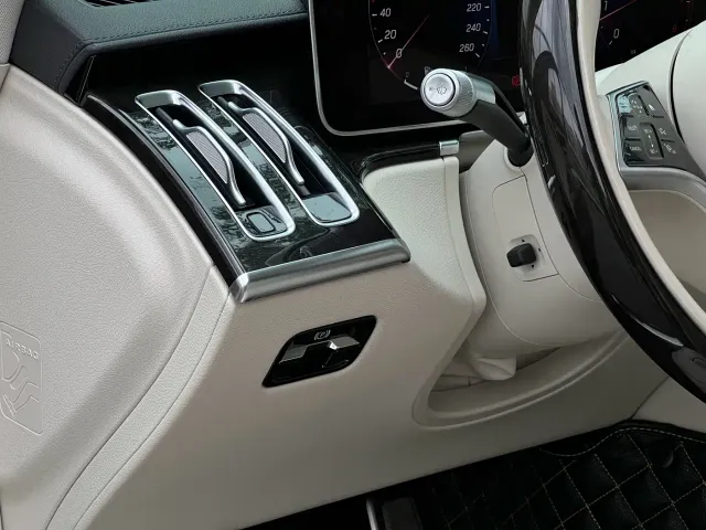 Mercedes-Benz Maybach S-Class — Фото автомобиля 24