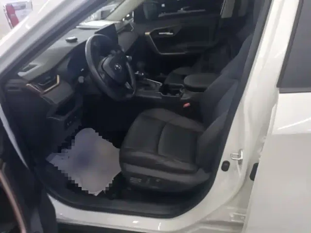 Toyota Wildlander — Фото автомобиля 14
