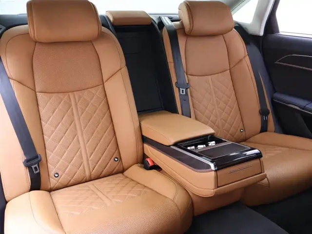 Audi A8 — Фото автомобиля 23