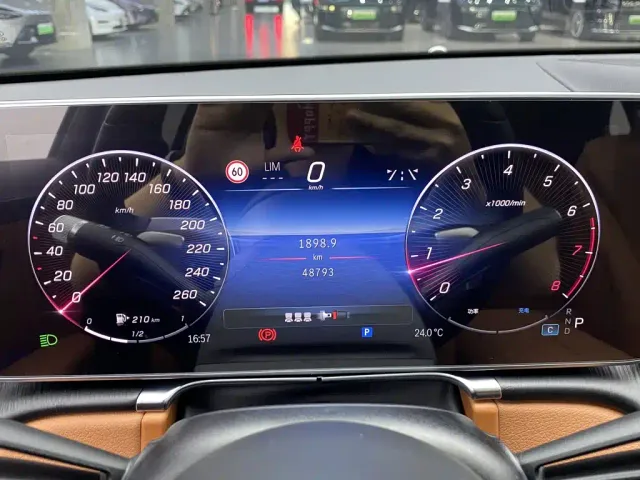 Mercedes-Benz S-Class — Фото автомобиля 10