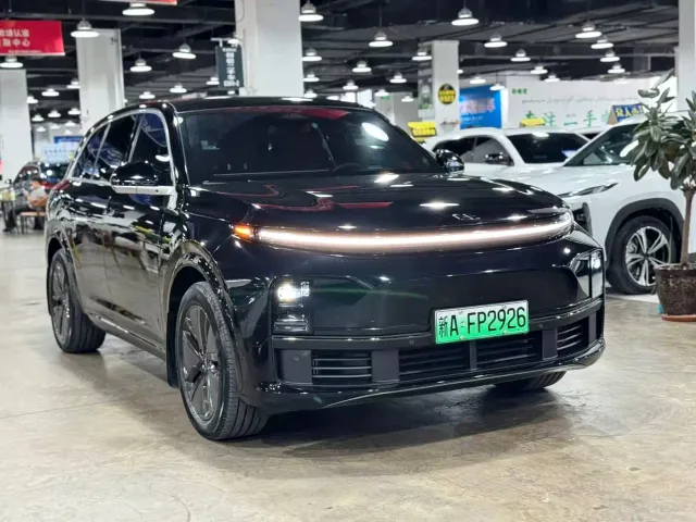 Li Auto L7 — Фото автомобиля 2