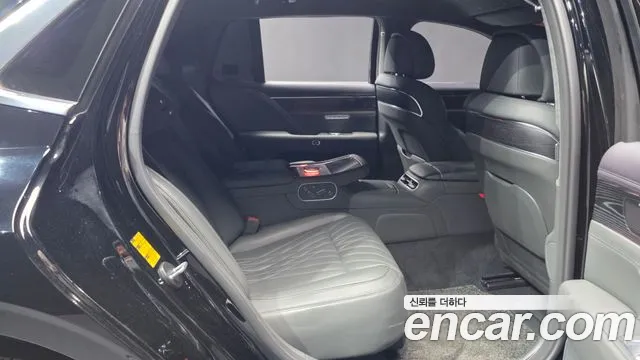 Genesis G90 Бензин 3.5 турбо AWD — Фото автомобиля 10