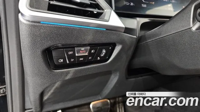 BMW i4 — Фото автомобиля 30
