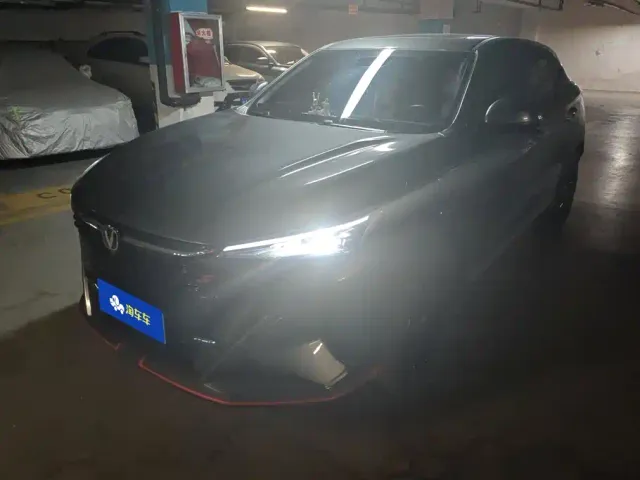 Фотография автомобиля — Changan X5 Plus
