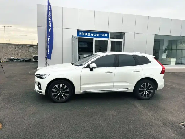 Volvo XC60 — Фото автомобиля 5