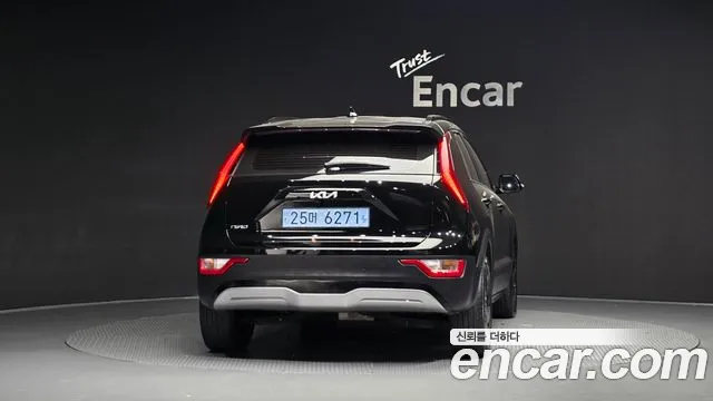 Kia Niro — Фото автомобиля 4
