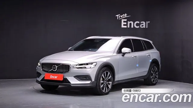Фотография автомобиля — Volvo V60