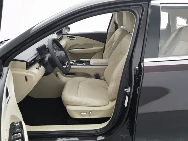 Wuling Starlight — Фото автомобиля 10