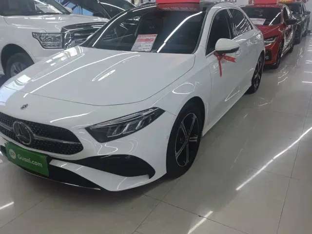Фотография автомобиля — Mercedes-Benz A-Class