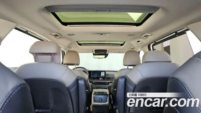 Kia Carnival Generation 4 — Фото автомобиля 25
