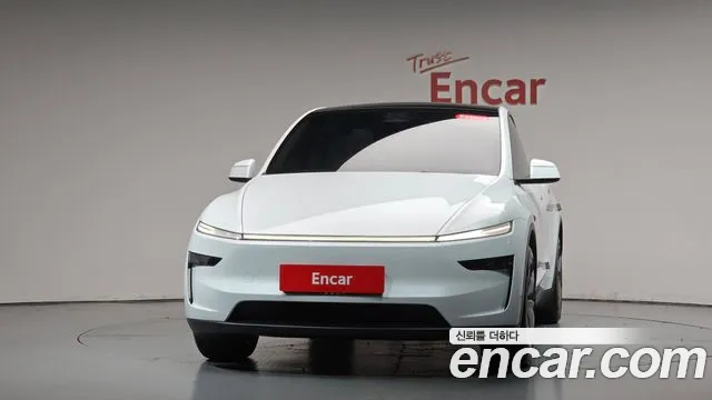 Tesla Model Y — Фото автомобиля 2