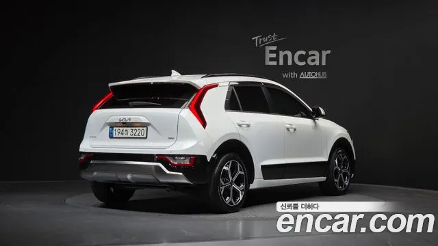 Kia Niro — Фото автомобиля 2