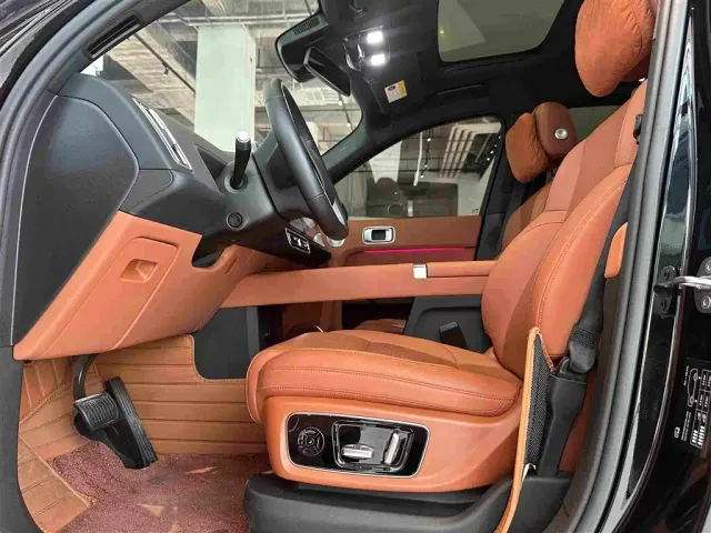 Li Auto L8 — Фото автомобиля 5