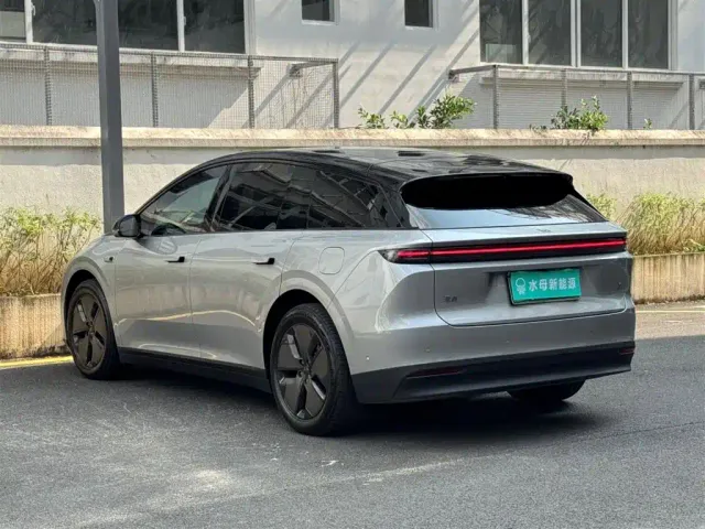 Li Auto i6 — Фото автомобиля 6
