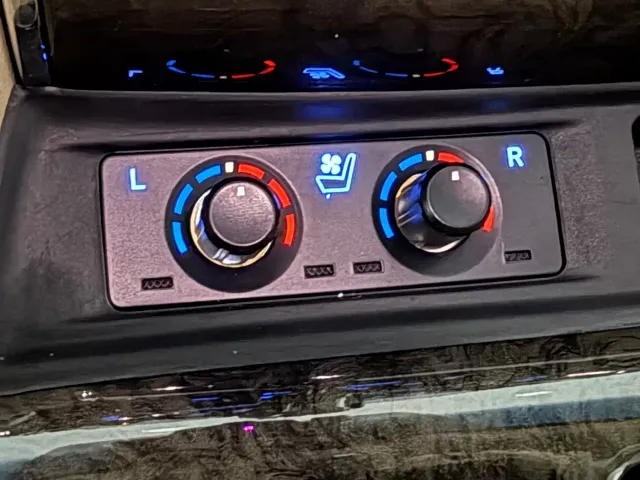 Toyota Alphard — Фото автомобиля 20