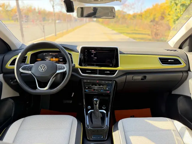 Volkswagen T-Roc — Фото автомобиля 8