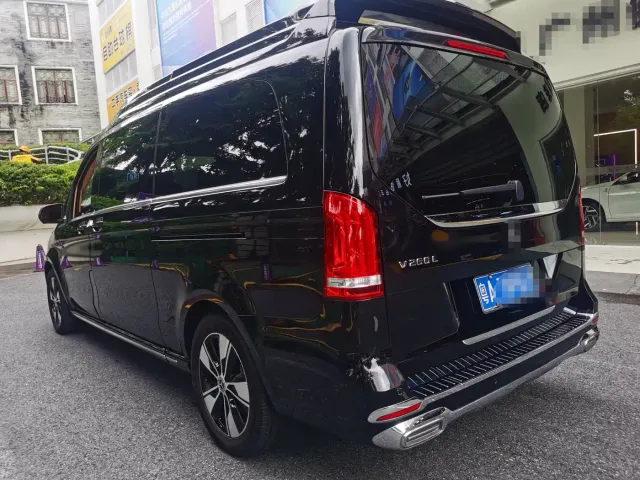Mercedes-Benz V-Class — Фото автомобиля 2