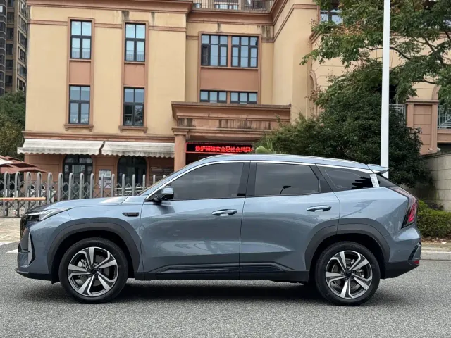 Geely Boyue L — Фото автомобиля 4