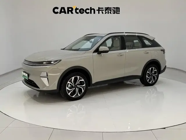 Фотография автомобиля — Haval Xiaolong MAX