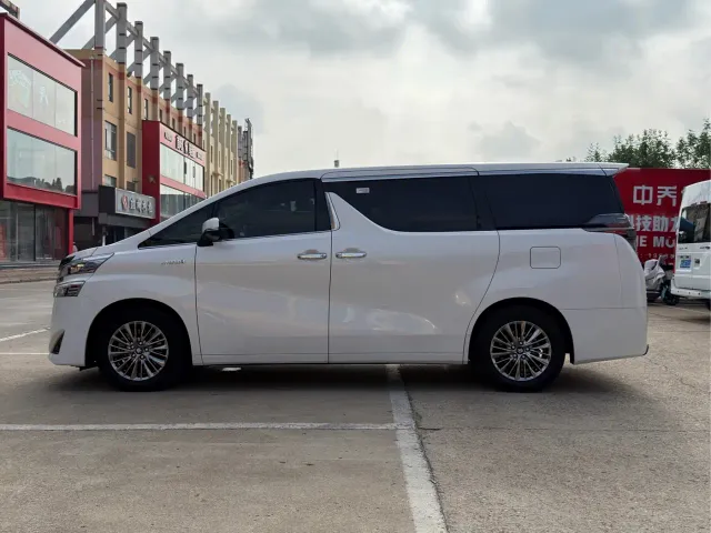 Toyota Vellfire — Фото автомобиля 3