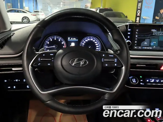Hyundai Sonata — Фото автомобиля 10