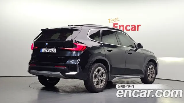 BMW X1 U11 — Фото автомобиля 2