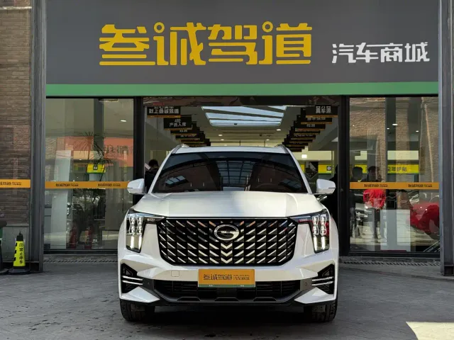 GAC Trumpchi GS8 — Фото автомобиля 2