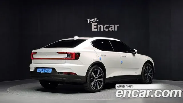 Polestar 2 — Фото автомобиля 2