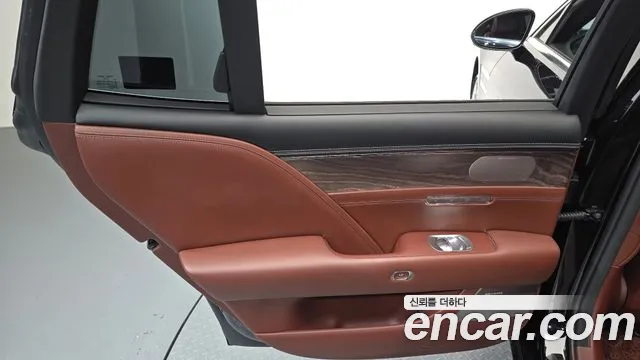 Genesis G90 — Фото автомобиля 24