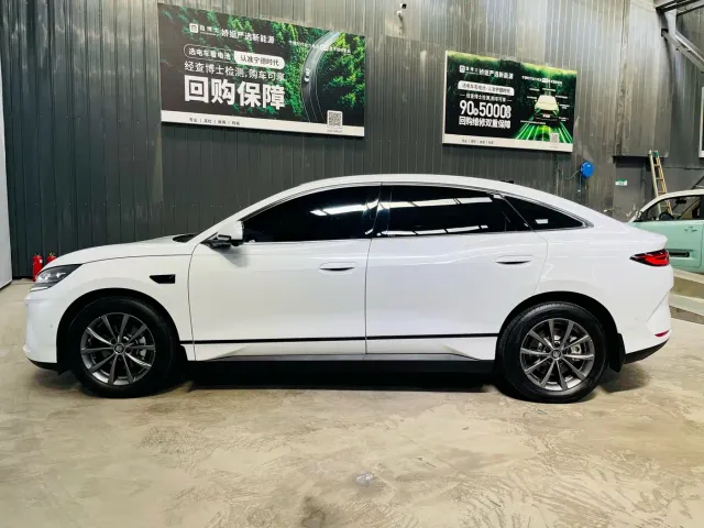 BYD Qin L 2025 EV 470KM Leading Edition — Фото автомобиля 7
