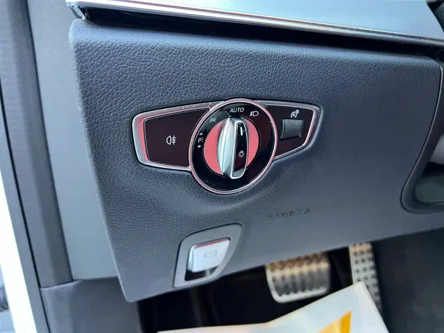 Mercedes-Benz E-Class — Фото автомобиля 19