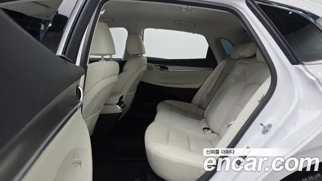 Hyundai Grandeur New — Фото автомобиля 18