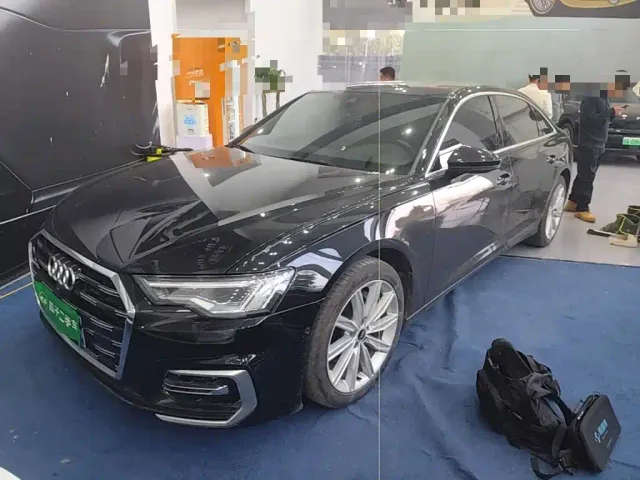 Фотография автомобиля — Audi A6L