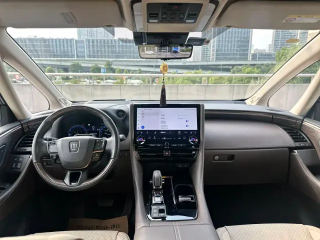 Toyota Vellfire — Фото автомобиля 5