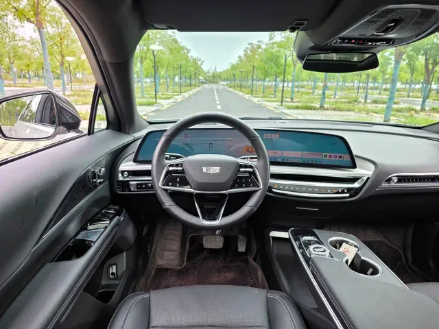 Cadillac Lyriq — Фото автомобиля 16