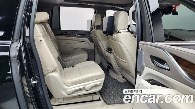 Cadillac Escalade Escalade 5 поколение — Фото автомобиля 12