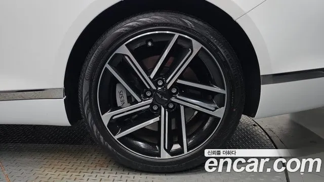 Genesis G80 RG3 — Фото автомобиля 6