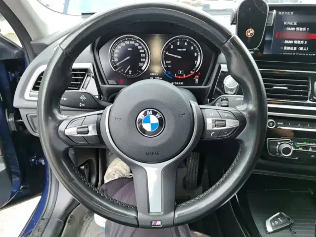 BMW 1 Series — Фото автомобиля 10