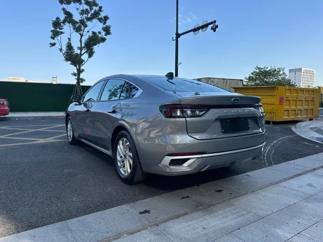 Ford Mondeo — Фото автомобиля 7