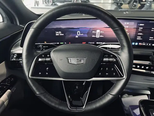 Cadillac Lyriq — Фото автомобиля 9