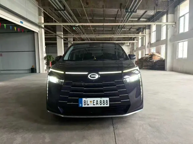 Фотография автомобиля — GAC Trumpchi E8