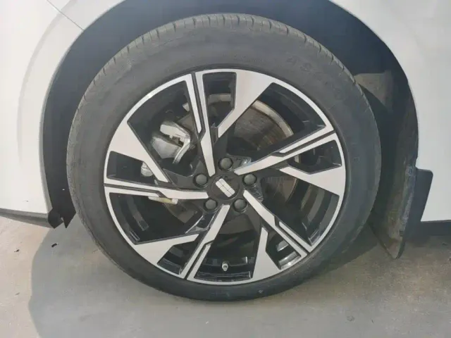 Geely Galaxy L6 — Фото автомобиля 22