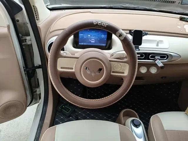 Wuling Hongguang Mini EV — Фото автомобиля 10